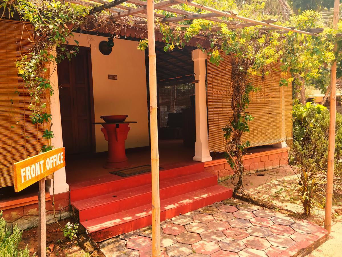 Palathra Heritage Mararikulam Exterior photo